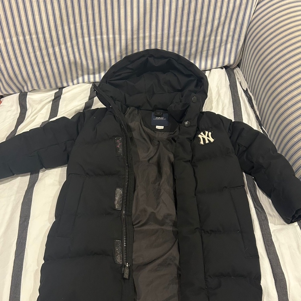 MLB Black Puffer Jacket with Cream Emblem
